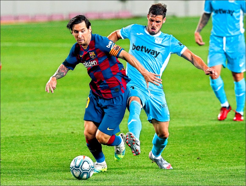 马卡：阿劳霍目前最有可能是在圣诞假期后回归巴萨